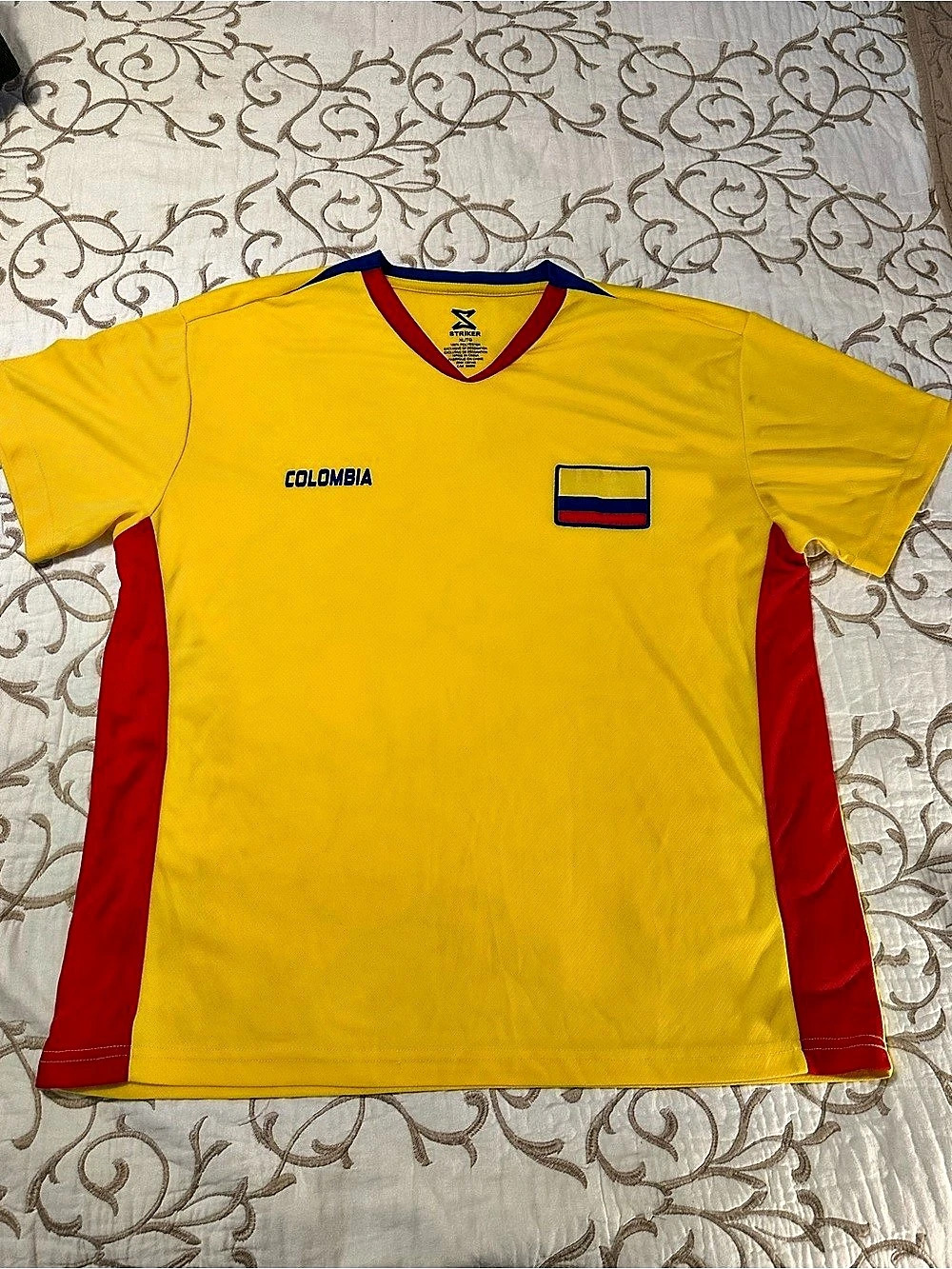 Colombia national team jersey Yellow Red Soccer Jersey Athletic size XL